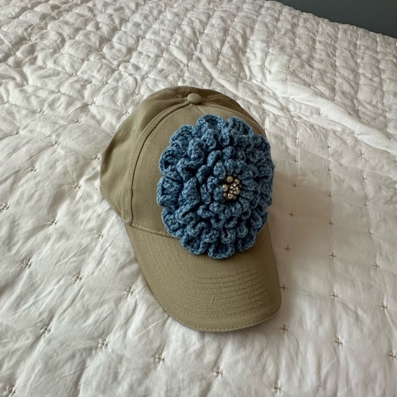 Accessories - Beige Cap with Blue Crochet Flower NWOT